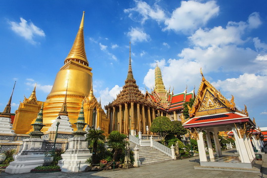 Wat pra kaew resize